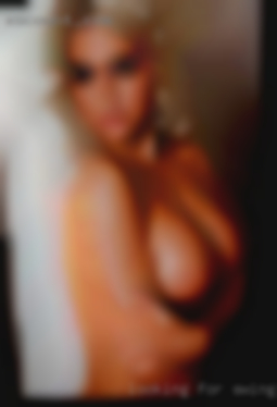 Looking for swinger play parties or friendship from Troy.