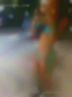NOT INTERESTED girls nude IN SINGLE guys.